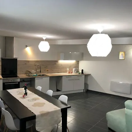 Maison Rénovée Avec Balnéo * Romagnat